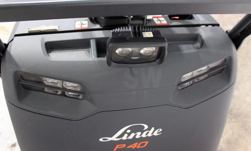 Linde P 40 C 4595-00 - Chariot tracteur: photos 1 Linde P 40 C 4595-00 - Chariot tracteur: photos 1