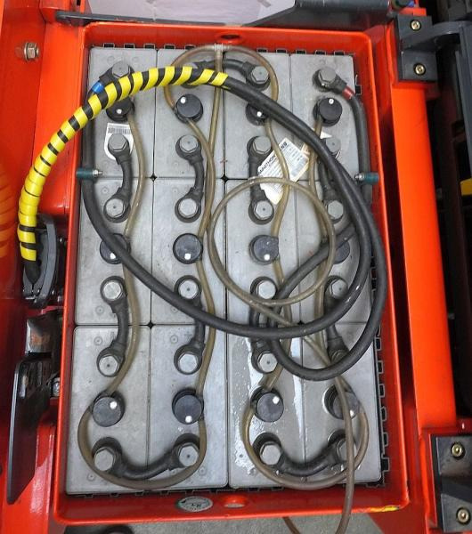 Linde P 50 C 1190 - Chariot tracteur: photos 5 Linde P 50 C 1190 - Chariot tracteur: photos 5