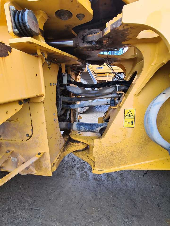 Chargeuse sur pneus VOLVO L220G: photos 6