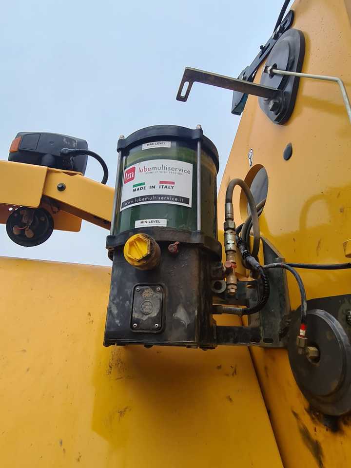 VOLVO L220G - Chargeuse sur pneus: photos 5 VOLVO L220G - Chargeuse sur pneus: photos 5