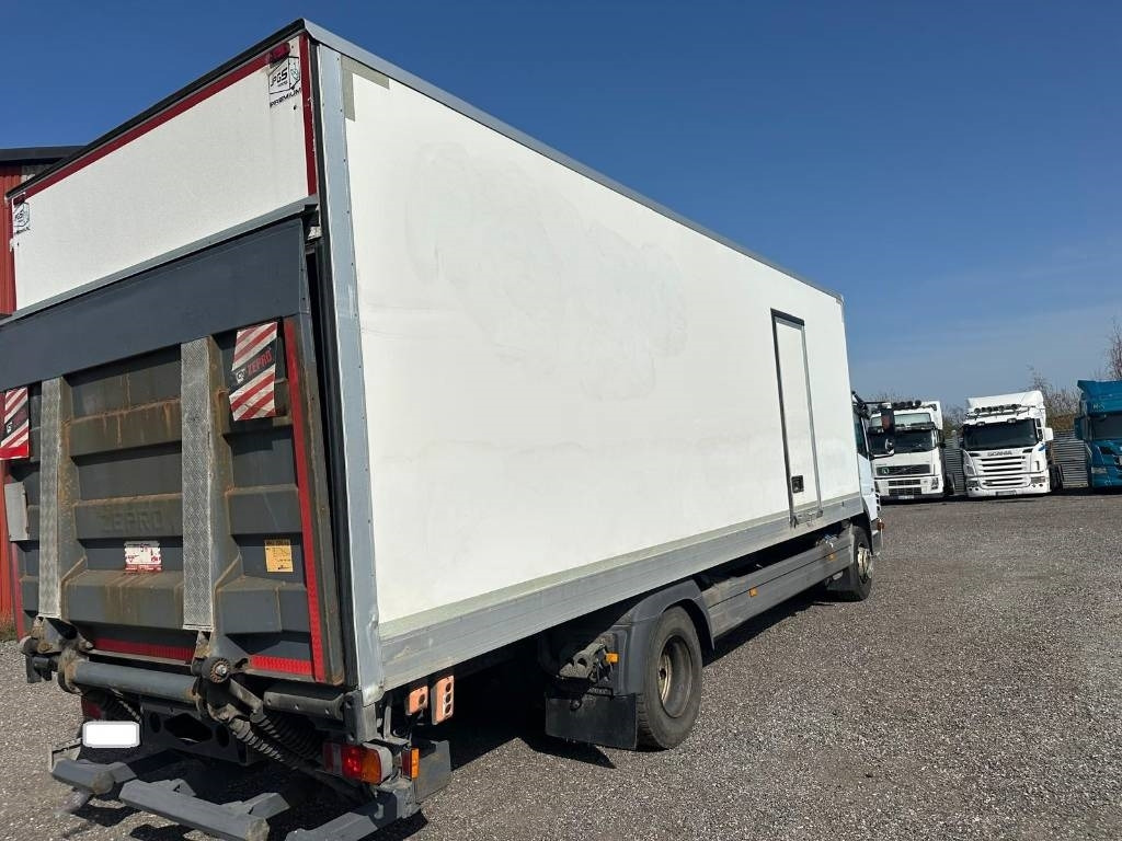 Mercedes-Benz 1624 serie 9580 - Camion fourgon: photos 4 Mercedes-Benz 1624 serie 9580 - Camion fourgon: photos 4