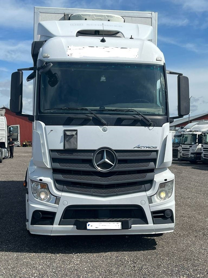 Mercedes-Benz MERCEDES-BENZ 963-0-C serie nr 9823 - Camion fourgon: photos 2 Mercedes-Benz MERCEDES-BENZ 963-0-C serie nr 9823 - Camion fourgon: photos 2