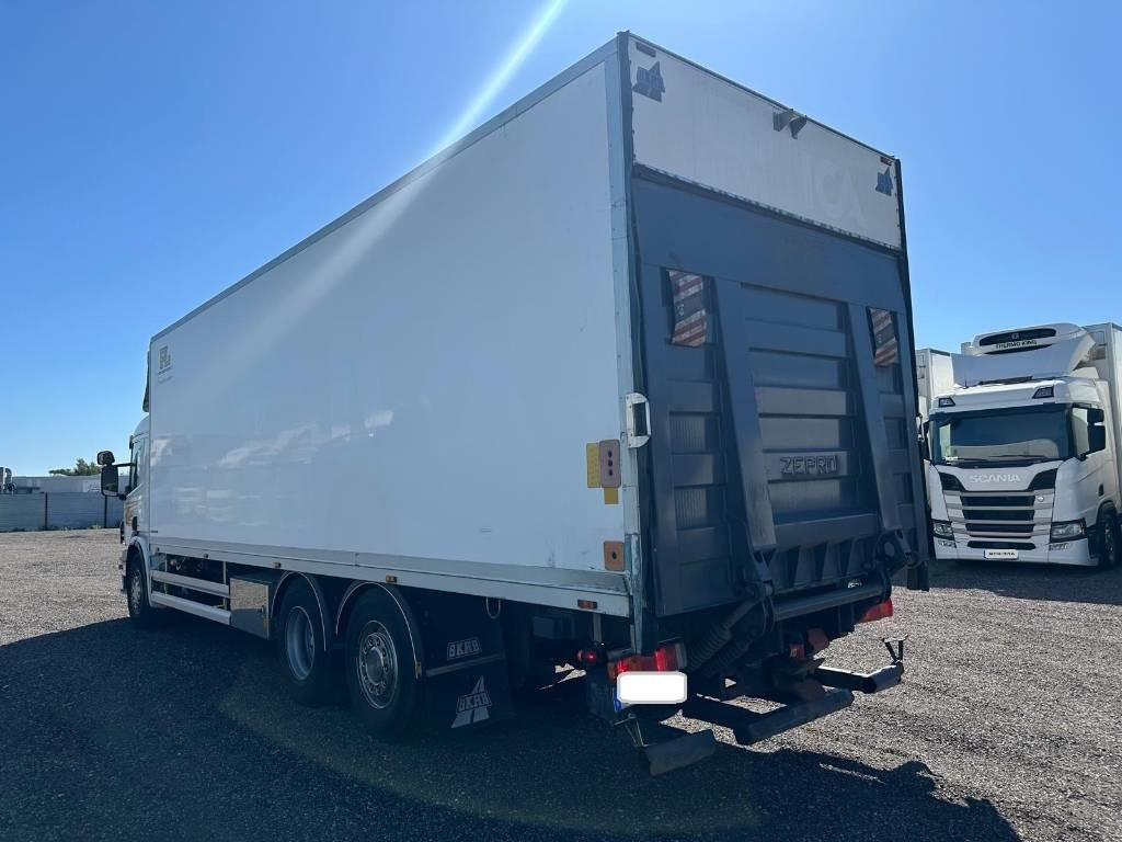 Scania P 420 LB6X2X4HNB serie 0424 - Camion frigorifique: photos 4 Scania P 420 LB6X2X4HNB serie 0424 - Camion frigorifique: photos 4