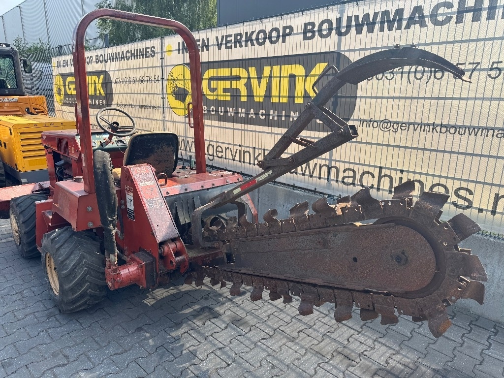 Ditch Witch 3700 DD - Trancheuse: photos 5 Ditch Witch 3700 DD - Trancheuse: photos 5