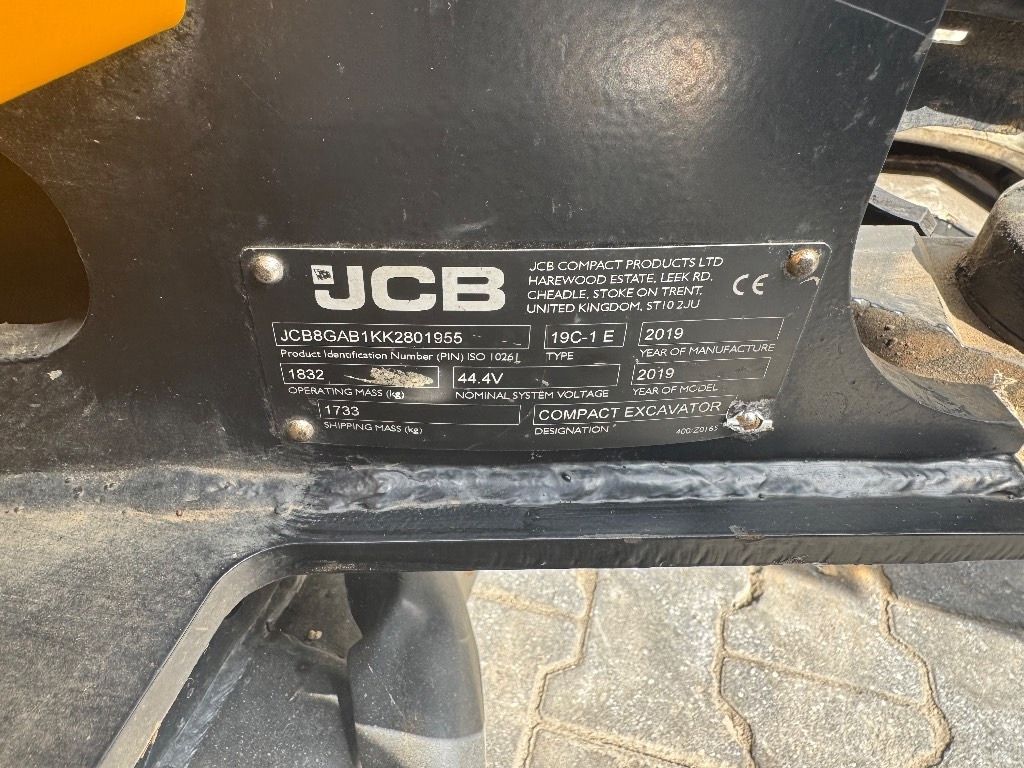 Mini pelle JCB 19 C-1E: photos 12