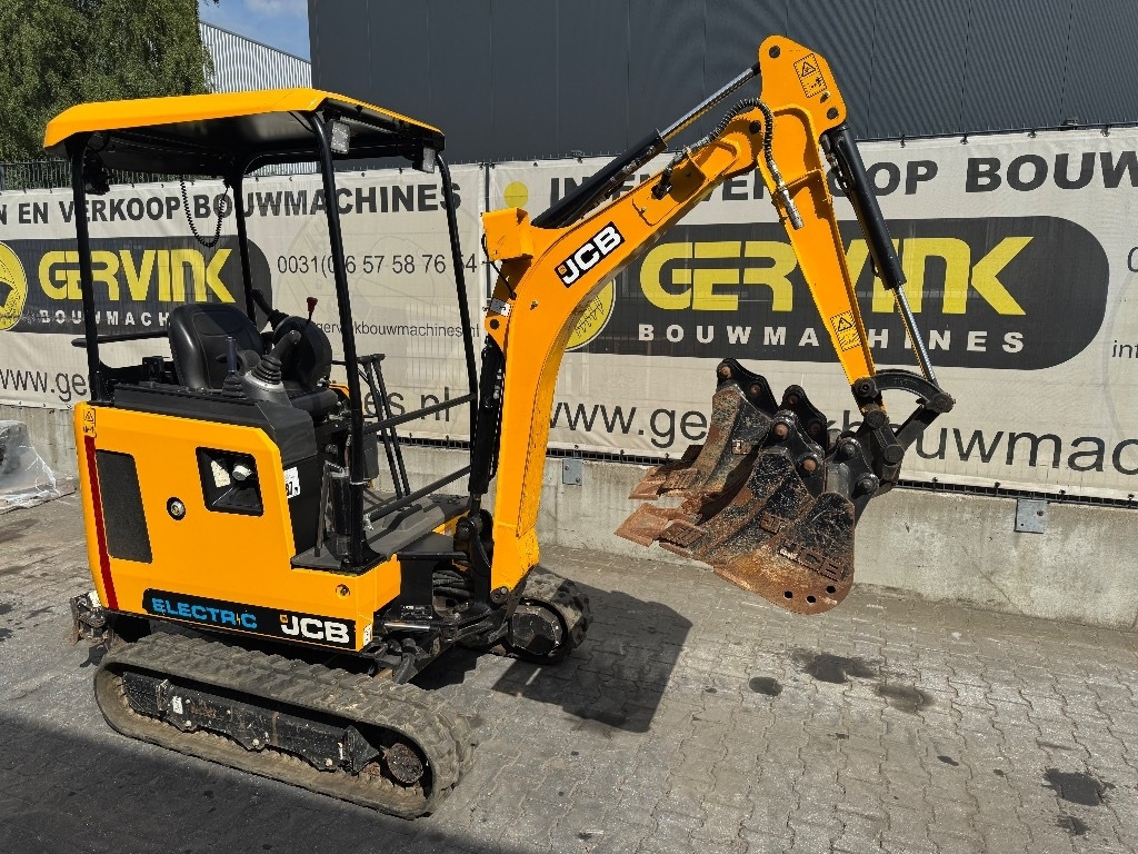 Mini pelle JCB 19 C-1E: photos 9