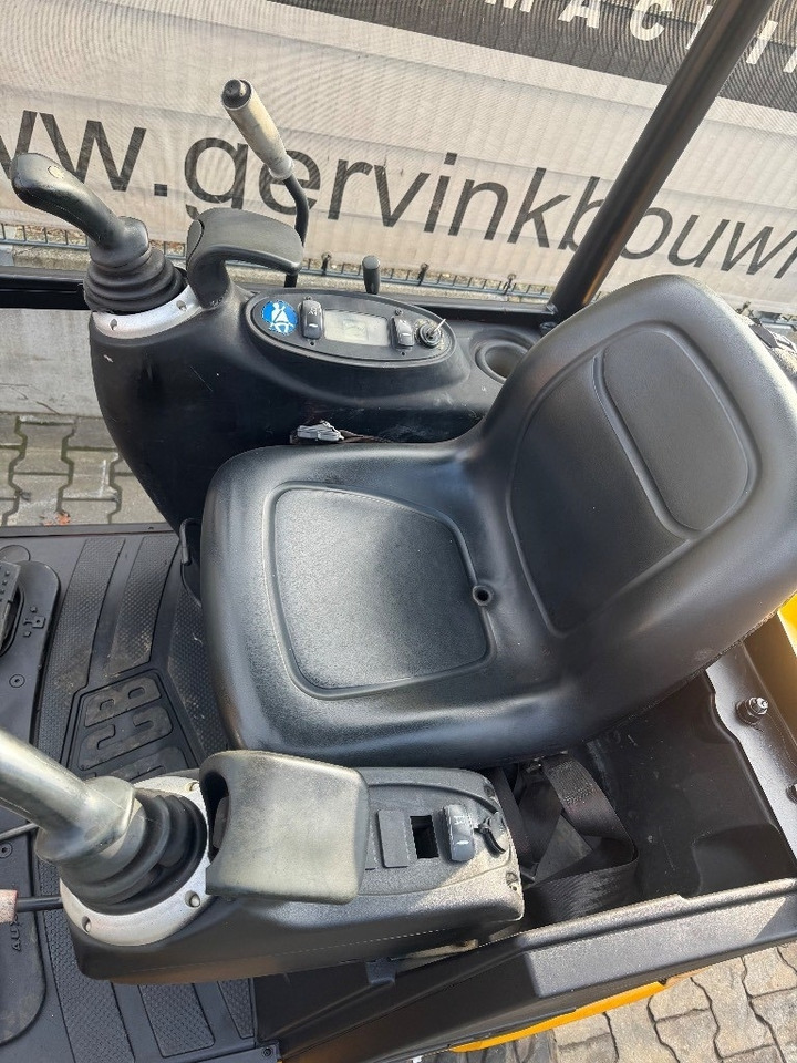 Mini pelle JCB 8018: photos 7