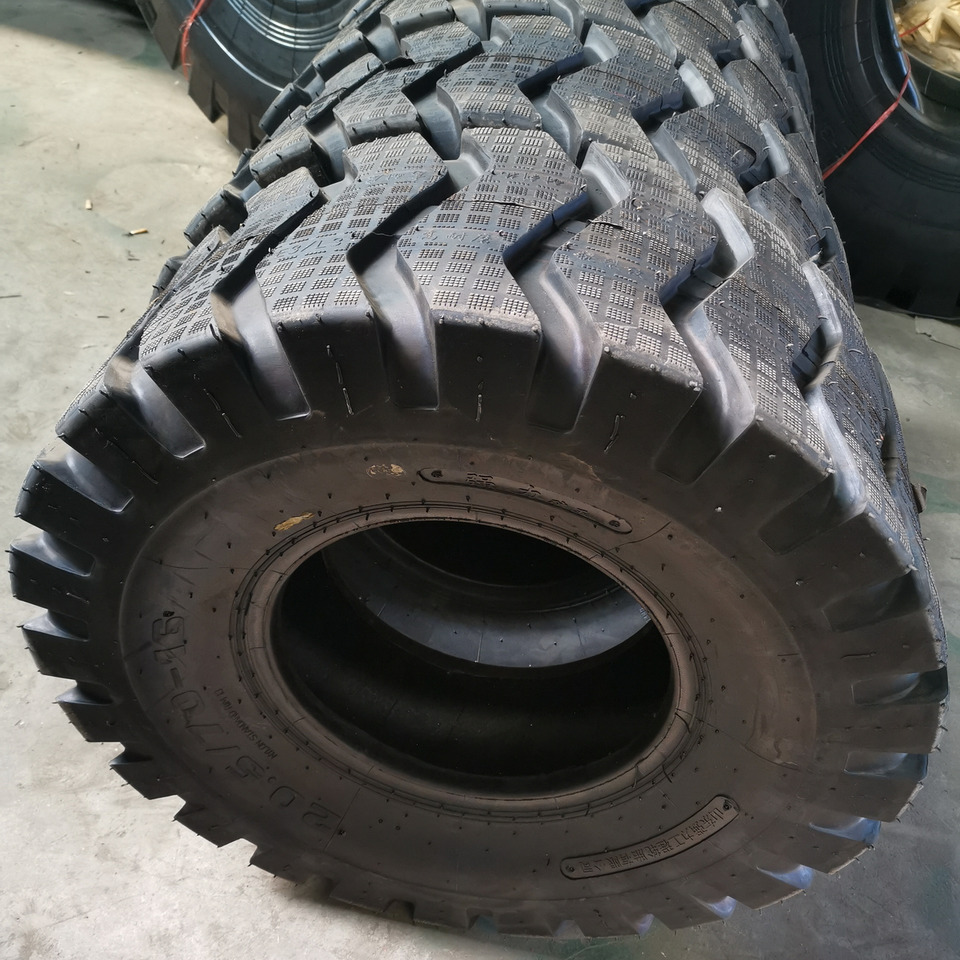 Qingdao Promising 20.5/70-16 Pneumatic Tyre Assembly for China Loader - Pneu pour Chargeuse sur pneus: photos 2 Qingdao Promising 20.5/70-16 Pneumatic Tyre Assembly for China Loader - Pneu pour Chargeuse sur pneus: photos 2