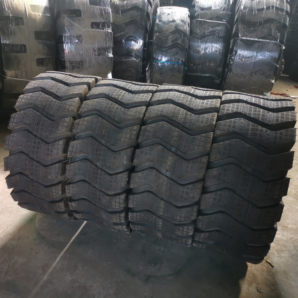 Qingdao Promising 20.5/70-16 Pneumatic Tyre Assembly for China Loader - Pneu pour Chargeuse sur pneus: photos 1 Qingdao Promising 20.5/70-16 Pneumatic Tyre Assembly for China Loader - Pneu pour Chargeuse sur pneus: photos 1