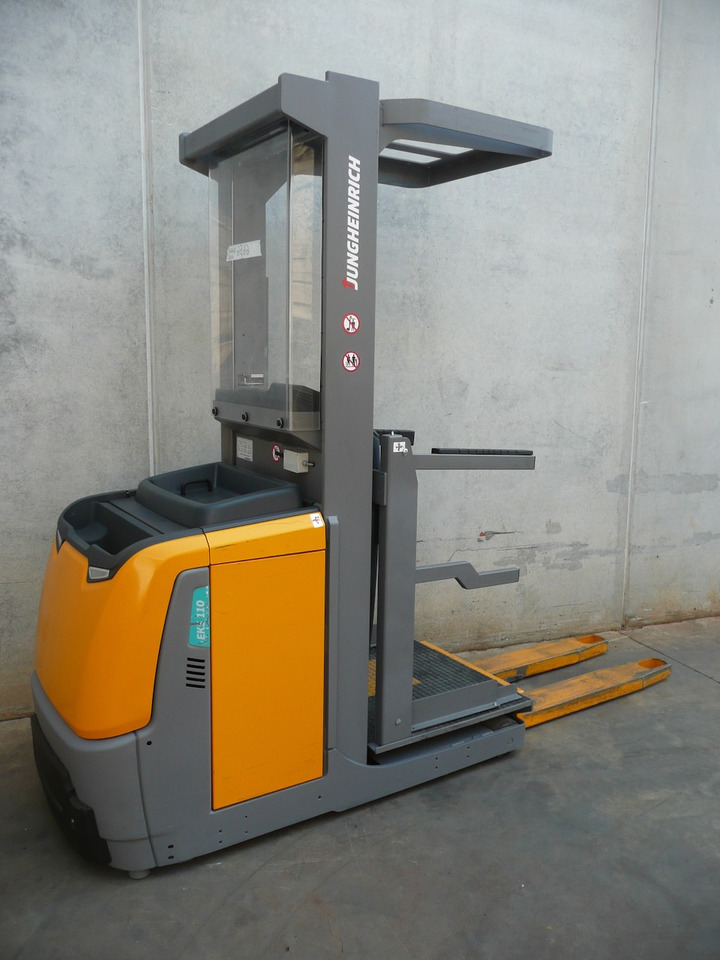 Jungheinrich EKS 110 L 160 E - Préparateur de commandes: photos 4 Jungheinrich EKS 110 L 160 E - Préparateur de commandes: photos 4