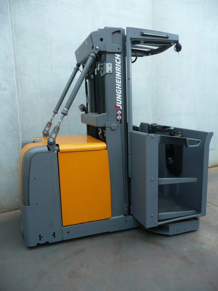 Jungheinrich EKS 312 Z+I 475 DZ - Préparateur de commandes: photos 2 Jungheinrich EKS 312 Z+I 475 DZ - Préparateur de commandes: photos 2