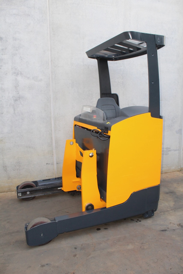 Jungheinrich ETV 214 902 DZ - Chariot à mât rétractable: photos 3 Jungheinrich ETV 214 902 DZ - Chariot à mât rétractable: photos 3