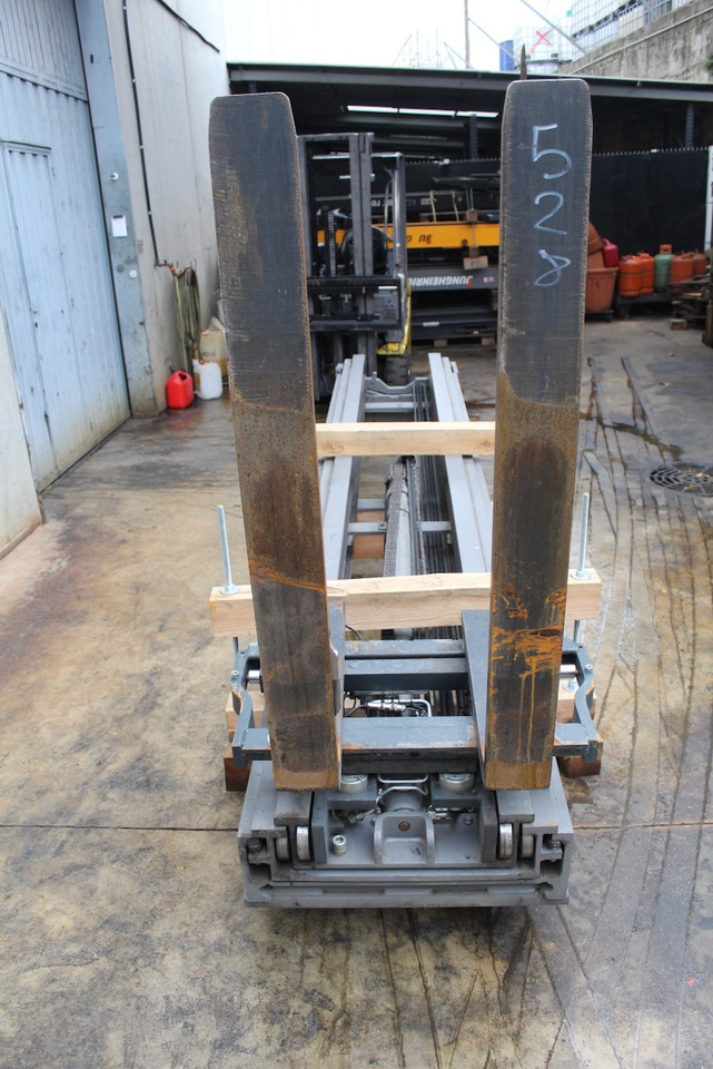 Chariot à mât rétractable Jungheinrich ETV 216 1025 DZ: photos 10