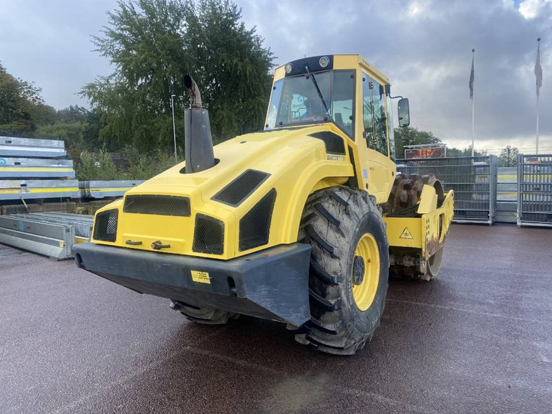 Bomag BW 213 P D H-4 - Compacteur: photos 4 Bomag BW 213 P D H-4 - Compacteur: photos 4