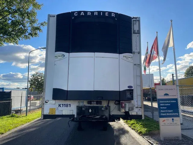 Van Eck UT-3B Steering axle 260 cm insteek Frigo carrier vector UT-3B H= 260 W= 250cm - Semi-remorque frigorifique: photos 2 Van Eck UT-3B Steering axle 260 cm insteek Frigo carrier vector UT-3B H= 260 W= 250cm - Semi-remorque frigorifique: photos 2