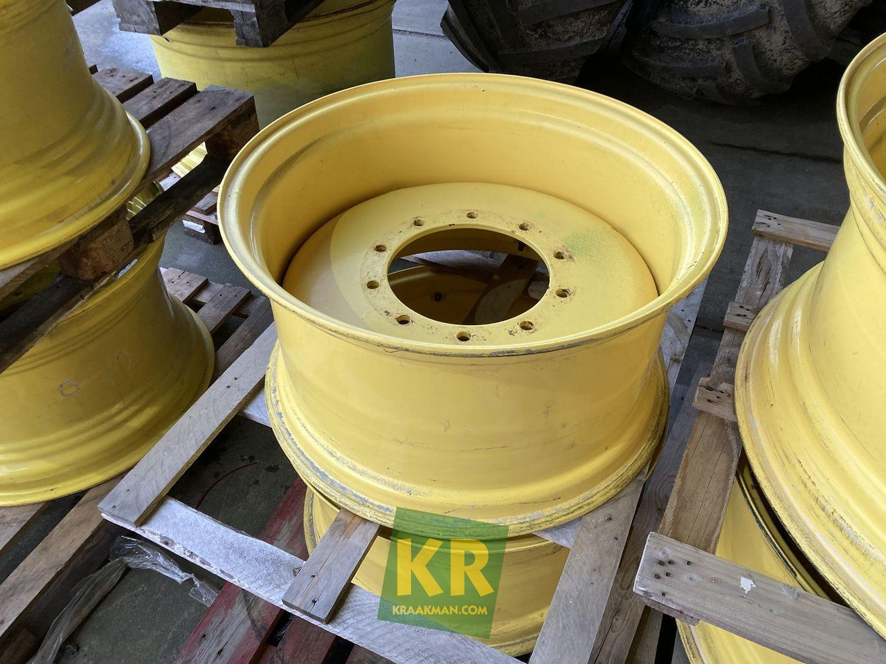 15 X 28 velg John Deere - Roue complète pour Machine agricole: photos 1 15 X 28 velg John Deere - Roue complète pour Machine agricole: photos 1