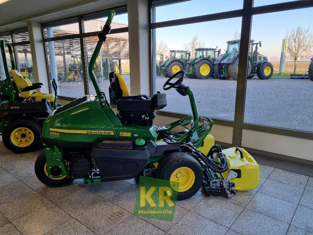 2750 precisioncut Greenmaaier John Deere - Motofaucheuse: photos 1 2750 precisioncut Greenmaaier John Deere - Motofaucheuse: photos 1