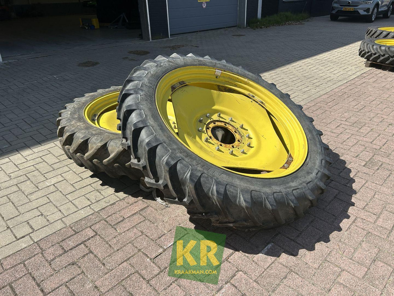 Alliance 12.4R46 - Roue complète pour Machine agricole: photos 5 Alliance 12.4R46 - Roue complète pour Machine agricole: photos 5