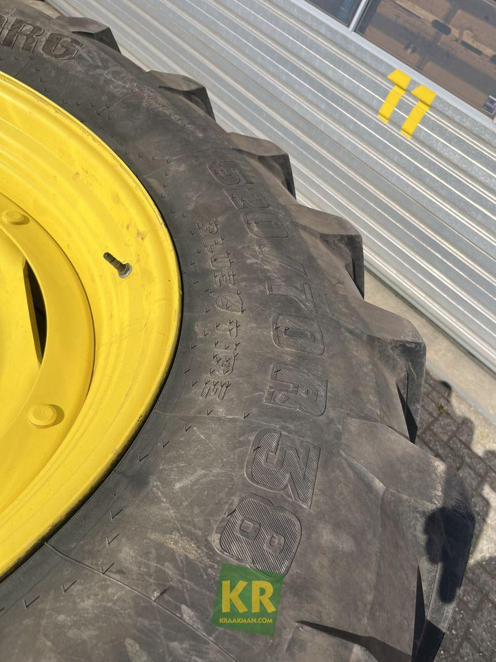 Banden Trelleborg Trelleborg - Roue complète pour Machine agricole: photos 5 Banden Trelleborg Trelleborg - Roue complète pour Machine agricole: photos 5