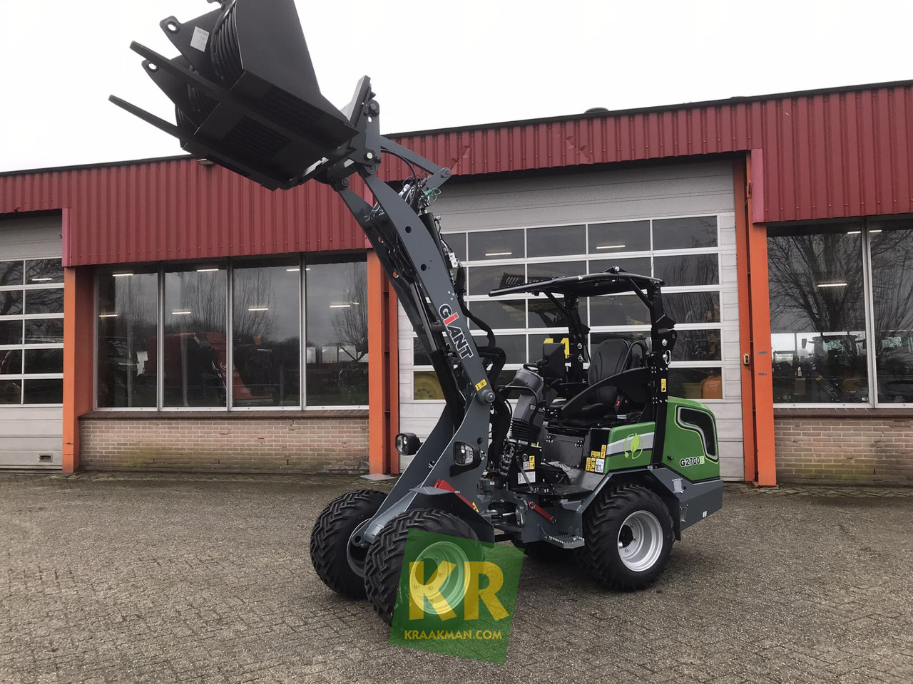 G2700E Giant - Valet de ferme: photos 2 G2700E Giant - Valet de ferme: photos 2