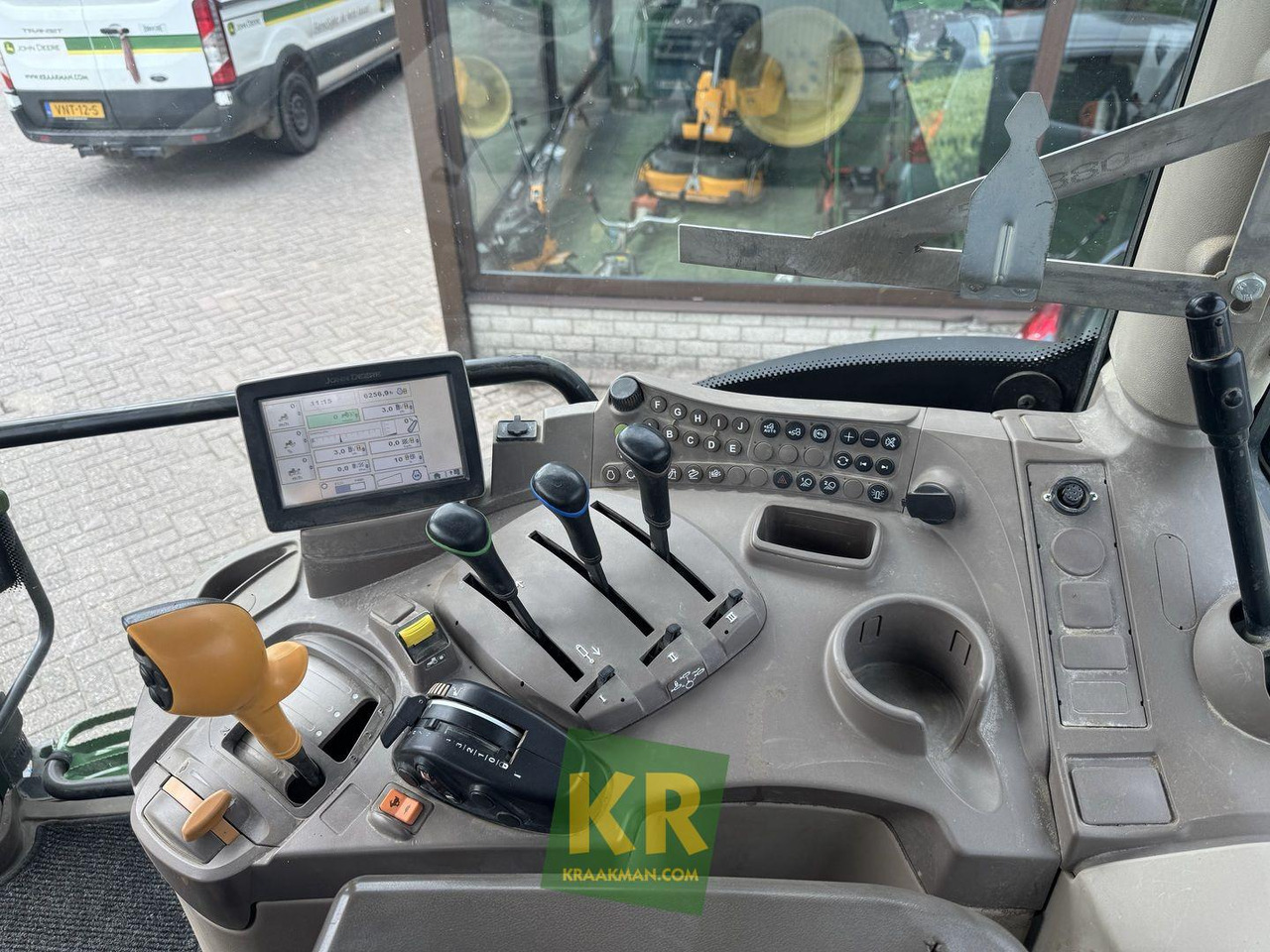 John Deere 6125R - Tracteur agricole: photos 5 John Deere 6125R - Tracteur agricole: photos 5
