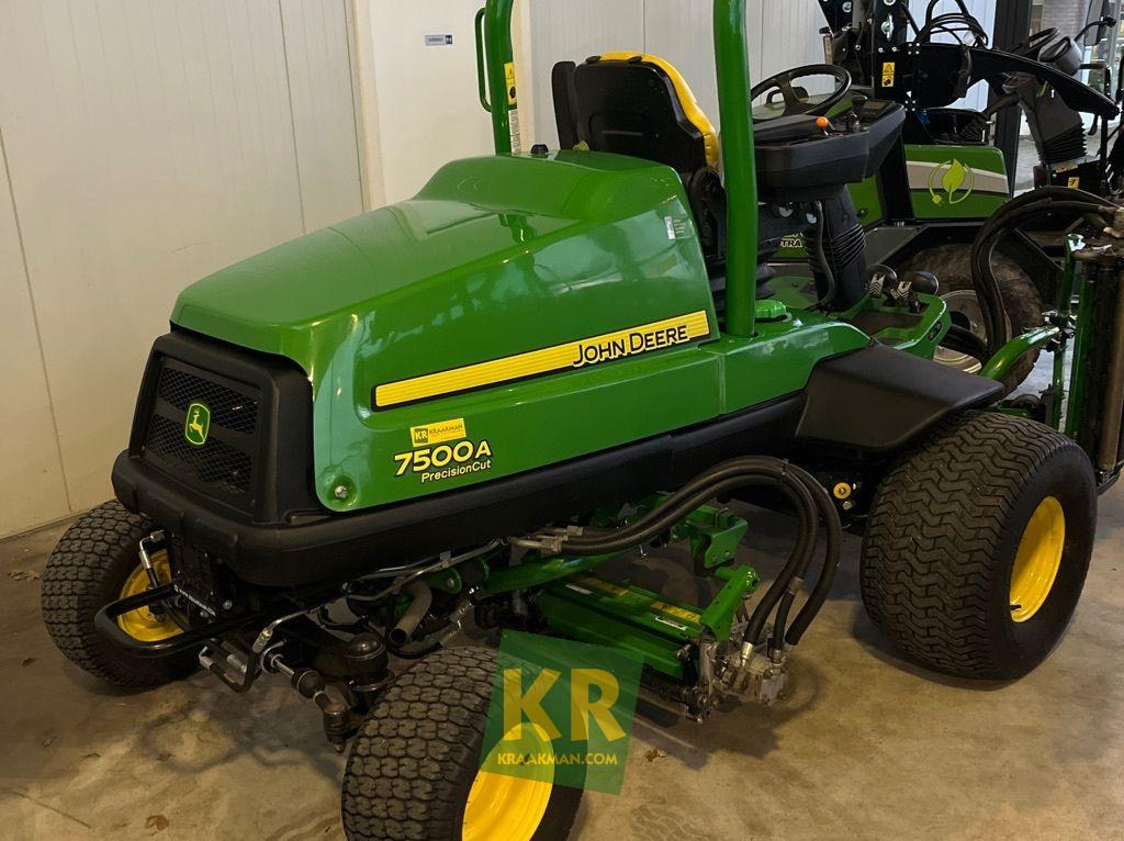 John Deere 7500A Fairway Maaier - Motofaucheuse: photos 4 John Deere 7500A Fairway Maaier - Motofaucheuse: photos 4