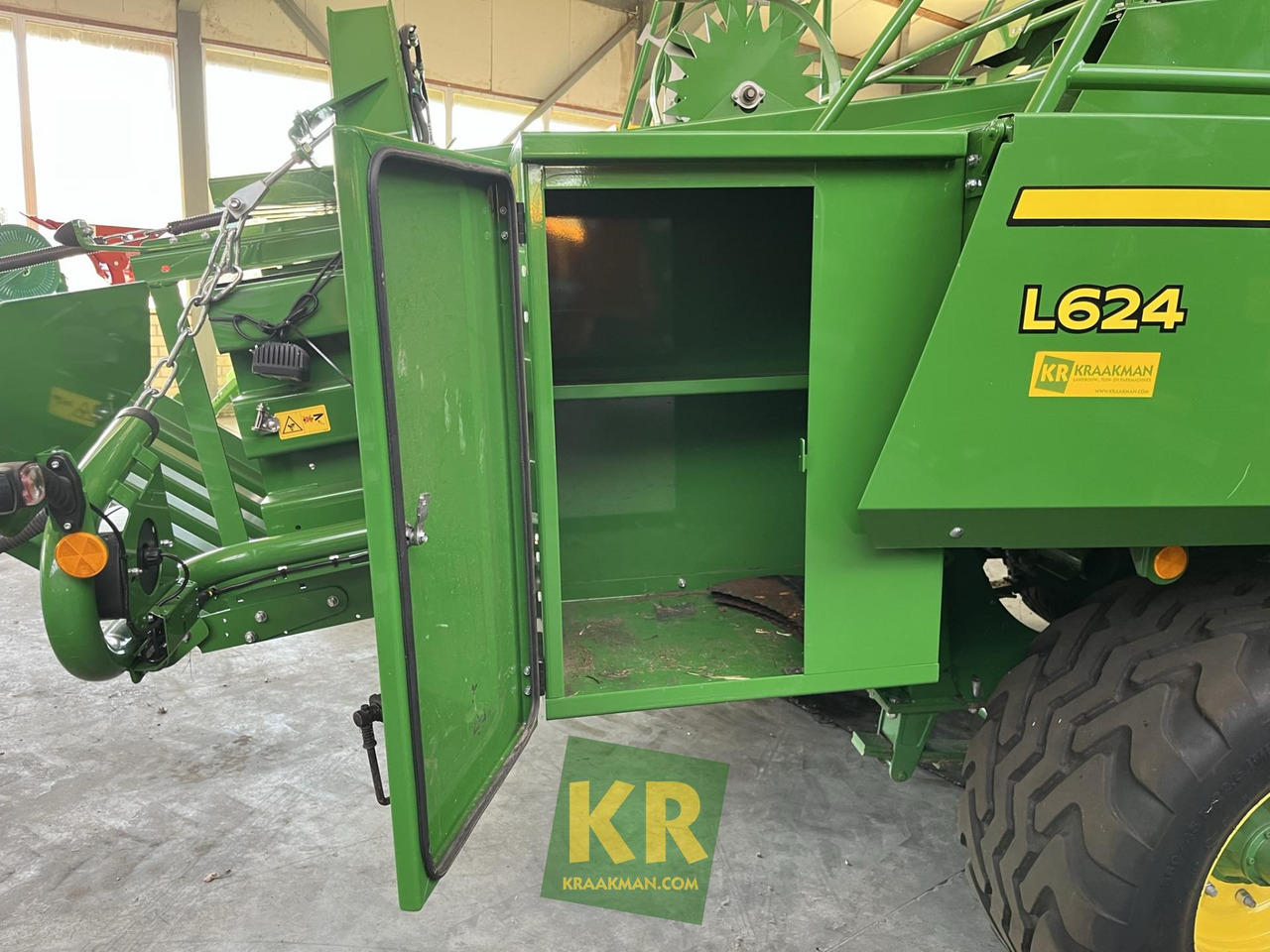 L624 John Deere - Presse à balles cubiques: photos 4 L624 John Deere - Presse à balles cubiques: photos 4