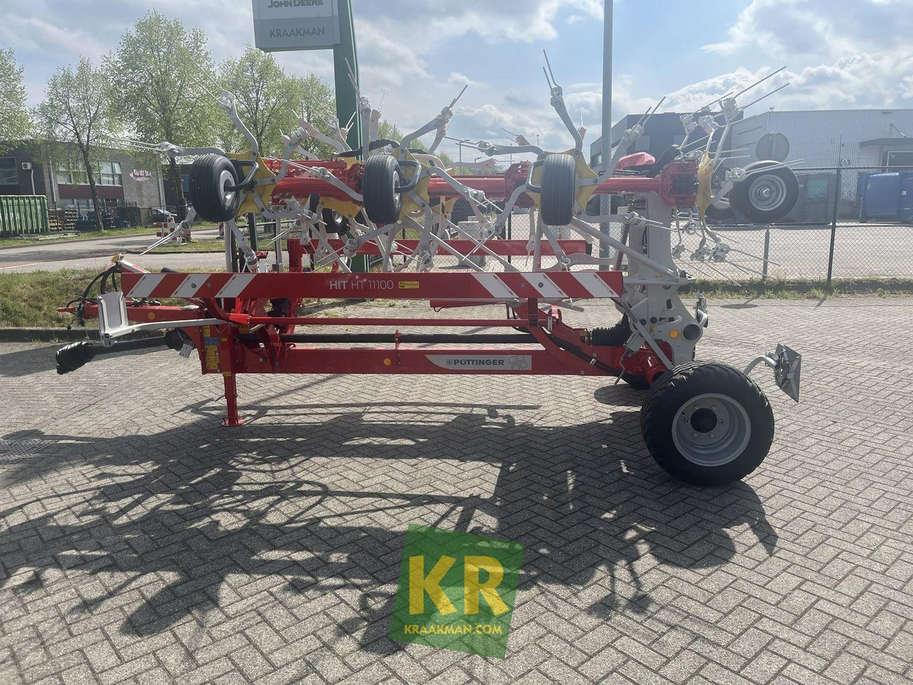 Pottinger HIT HT 11100  - Faneuse: photos 5 Pottinger HIT HT 11100  - Faneuse: photos 5