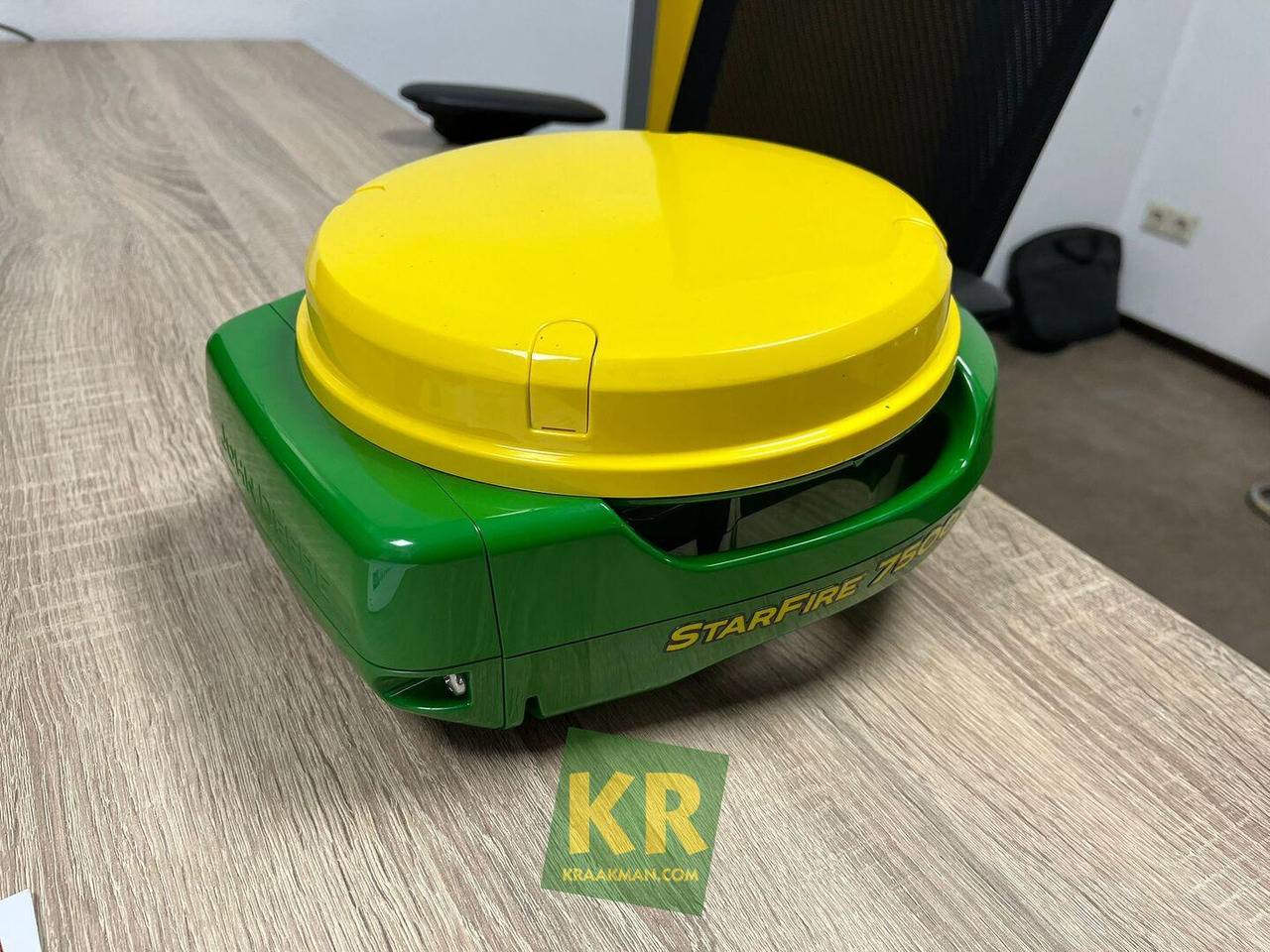 STARFIRE 7500 RECEIVER John Deere - Système de navigation: photos 3 STARFIRE 7500 RECEIVER John Deere - Système de navigation: photos 3