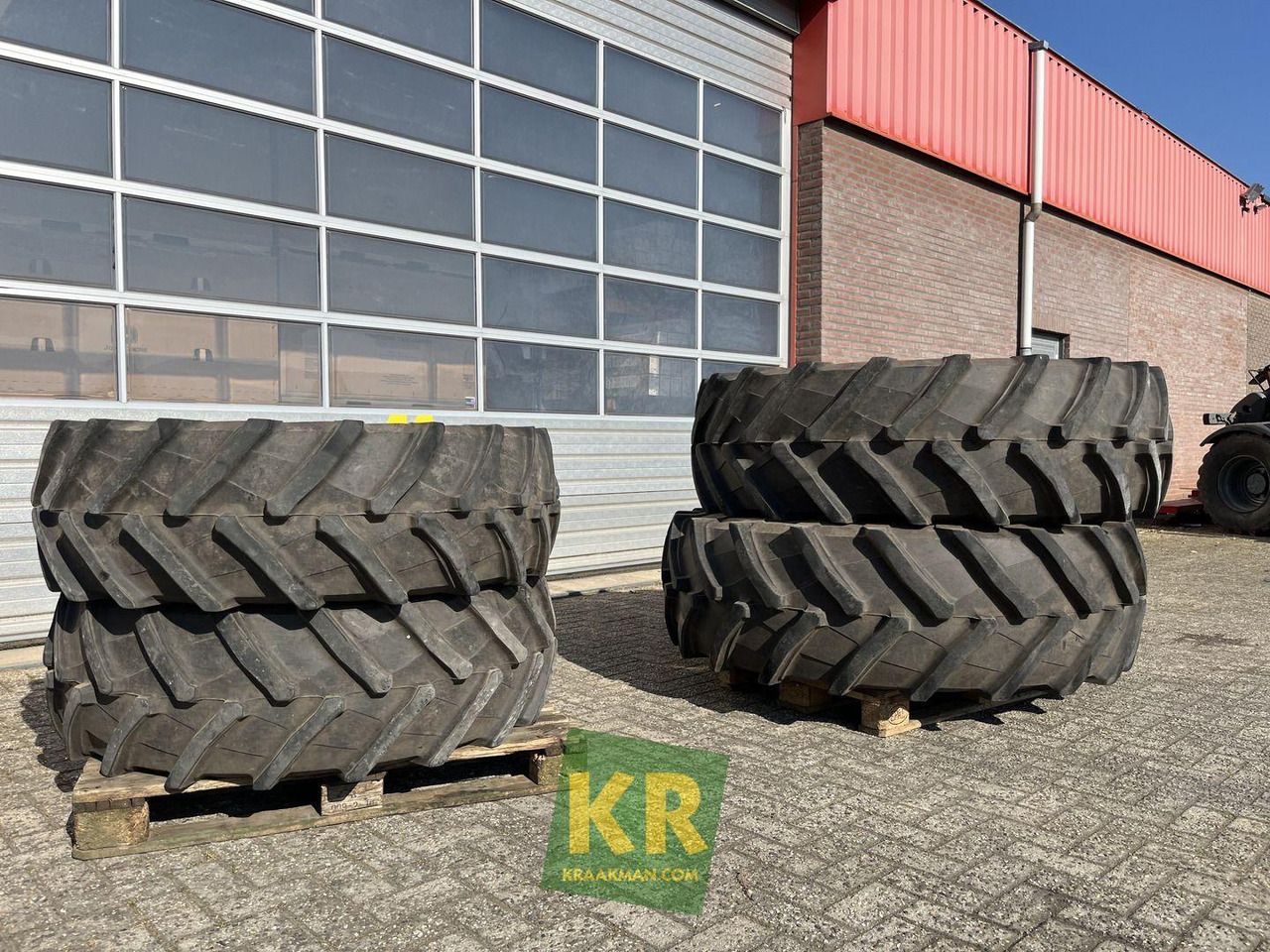 Trelleborg Banden Trelleborg - Roue complète pour Machine agricole: photos 1 Trelleborg Banden Trelleborg - Roue complète pour Machine agricole: photos 1