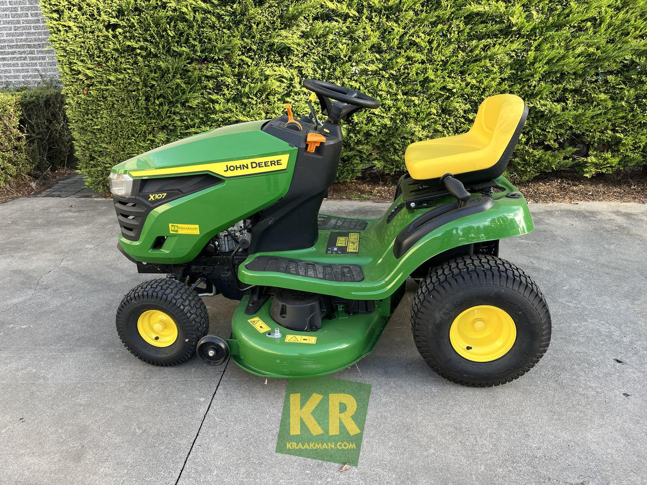 X107 John Deere - Motofaucheuse: photos 1 X107 John Deere - Motofaucheuse: photos 1