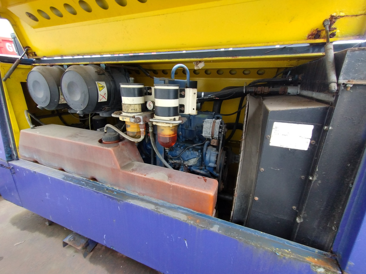 KOMPRESOR POWIETRZA AIR COMPRESSOR COMPAIR DLT 1302 - Compresseur d'air: photos 2 KOMPRESOR POWIETRZA AIR COMPRESSOR COMPAIR DLT 1302 - Compresseur d'air: photos 2