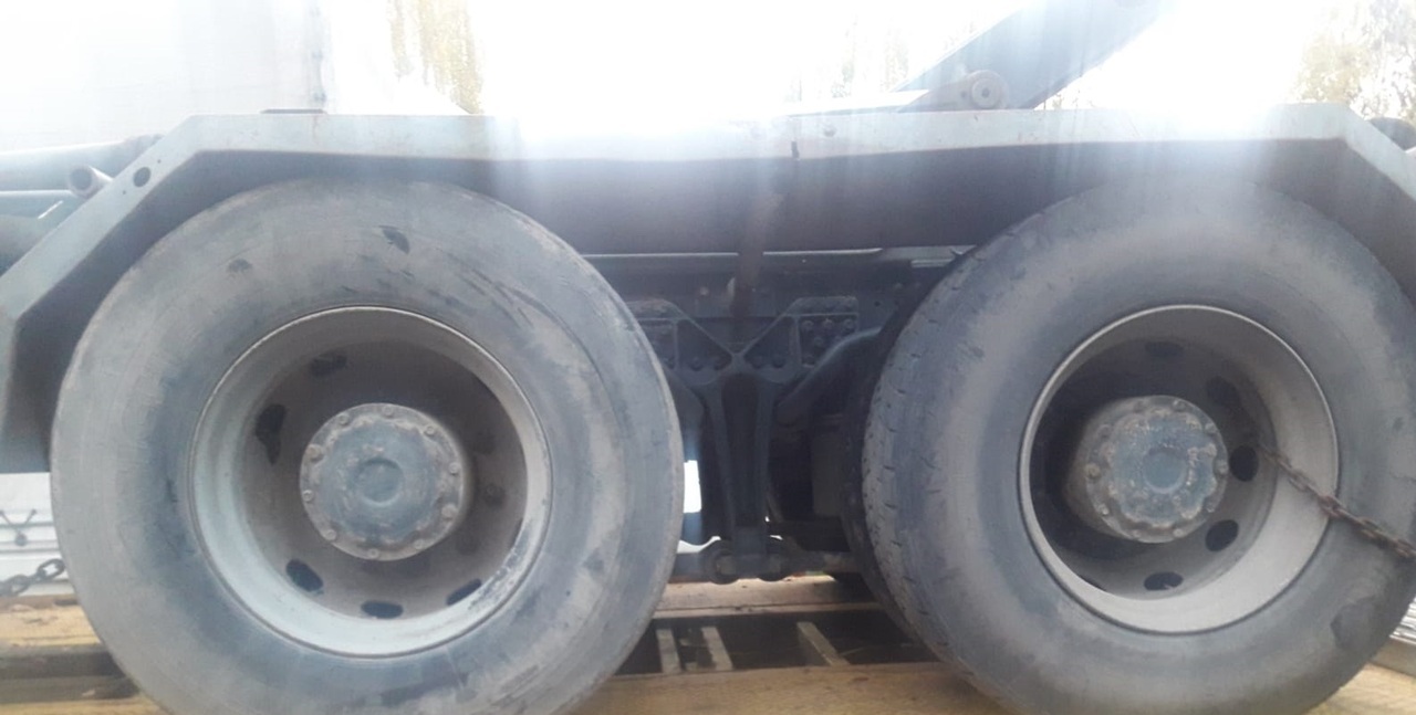 MAN TGA TGS 6X4 6X6 8X4 8X6 8X8 - Essieu et pièces pour Camion: photos 1 MAN TGA TGS 6X4 6X6 8X4 8X6 8X8 - Essieu et pièces pour Camion: photos 1