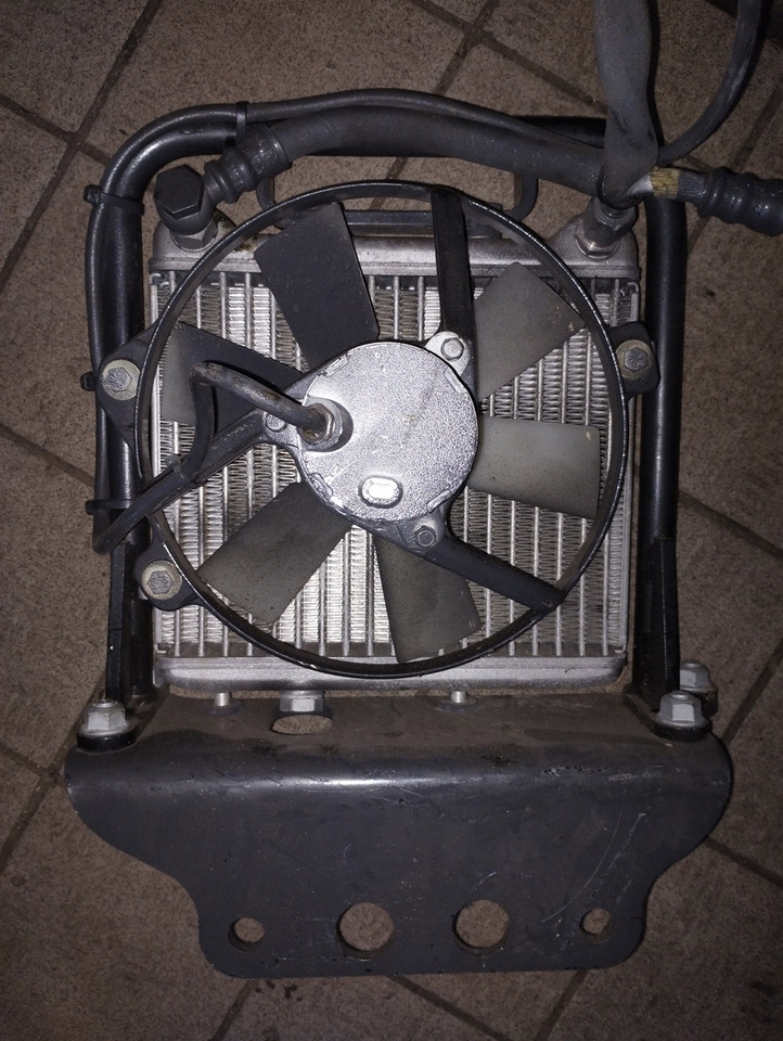 Mercedes Actros Atego Arocs Chłodnica oleju Oil cooler Skrzyni rozdzielczej VG1400 VG1700 VG2400 A9412800106 9412800106 0015003693 0005401988 - Radiateur d'huile: photos 1 Mercedes Actros Atego Arocs Chłodnica oleju Oil cooler Skrzyni rozdzielczej VG1400 VG1700 VG2400 A9412800106 9412800106 0015003693 0005401988 - Radiateur d'huile: photos 1