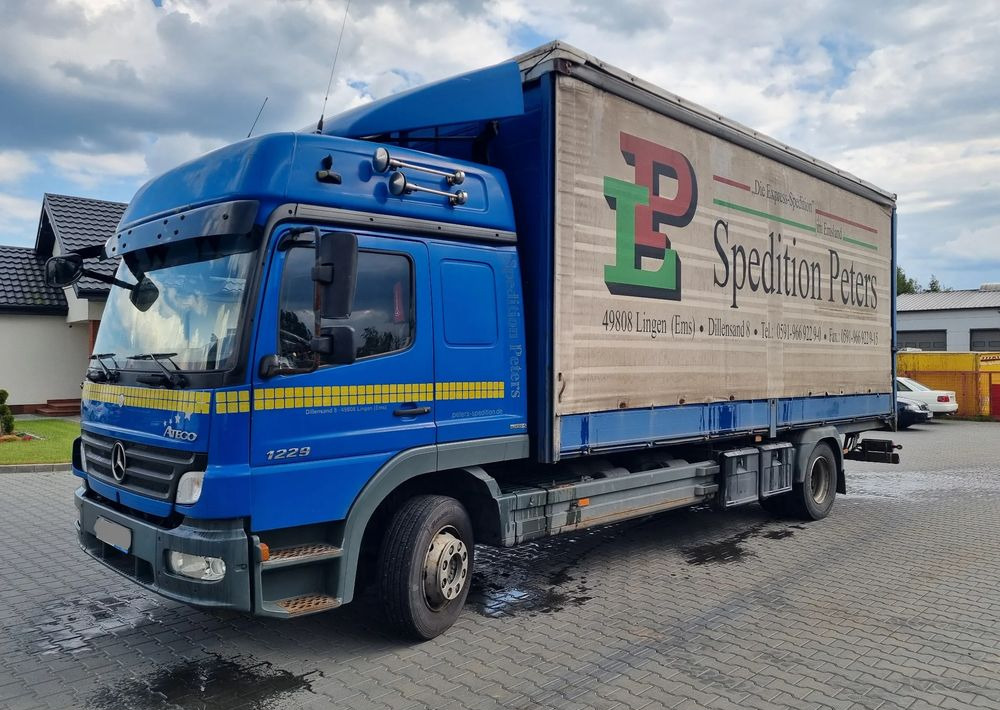 Mercedes-Benz Atego 1229 - Remorqueuse: photos 1 Mercedes-Benz Atego 1229 - Remorqueuse: photos 1