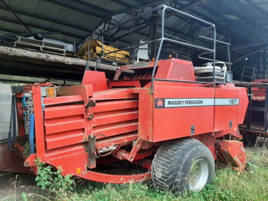 MASSEY FERGUSON, FENDT, HESSTON, NEW HOLLAND - Pièces de rechange: photos 2 MASSEY FERGUSON, FENDT, HESSTON, NEW HOLLAND - Pièces de rechange: photos 2