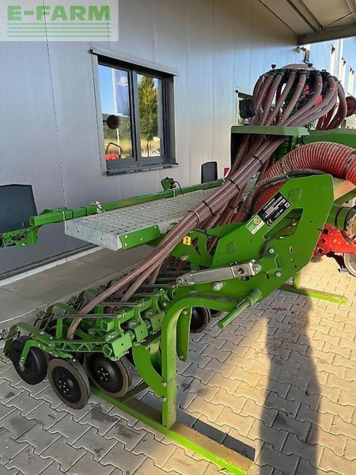 Amazone amazone avant 3002 säschine/ fronttank ftender 1600/ precea 3000-1 maisleger - Semoir: photos 3 Amazone amazone avant 3002 säschine/ fronttank ftender 1600/ precea 3000-1 maisleger - Semoir: photos 3