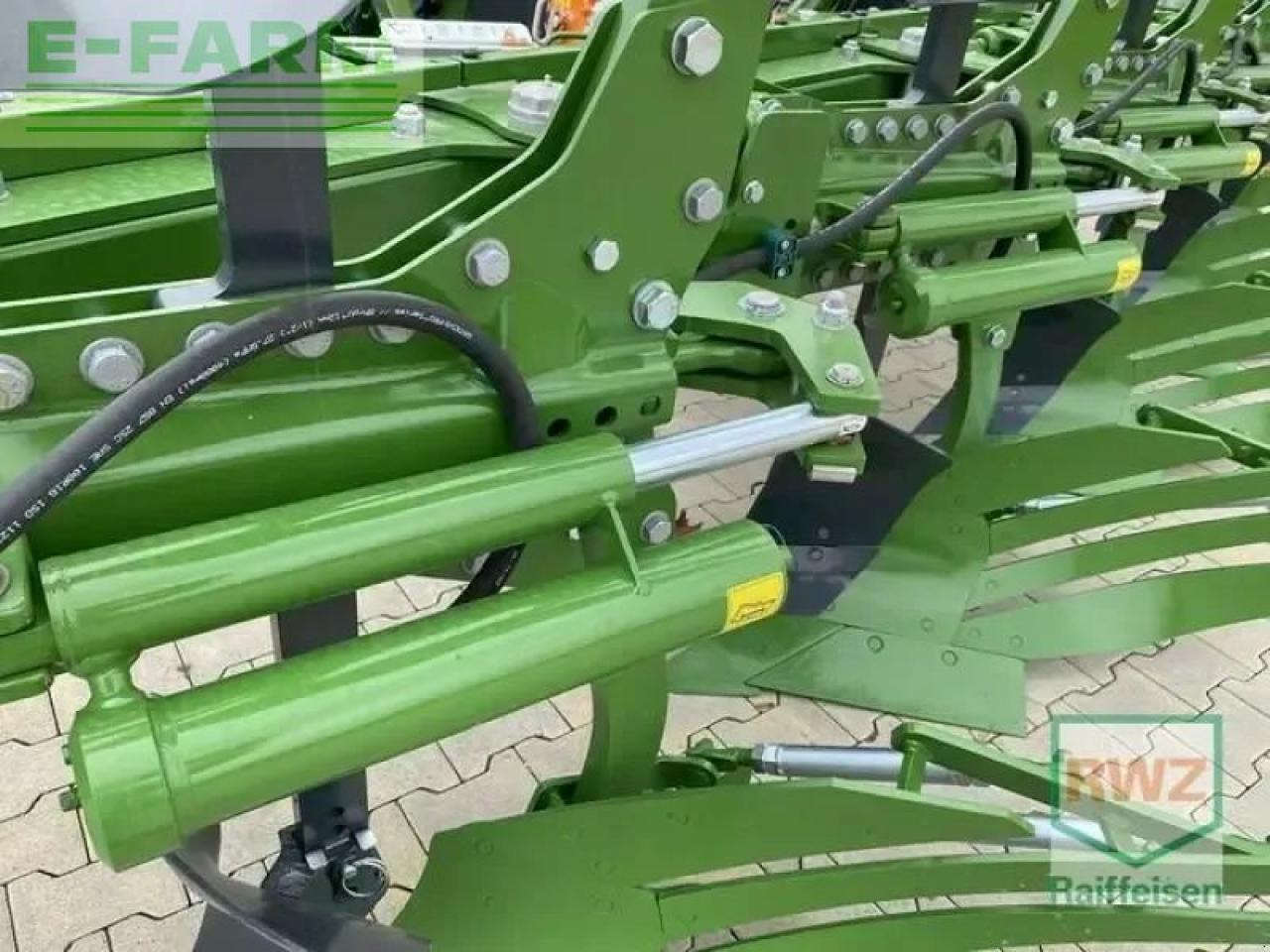 Amazone anbau-volldrehpflug teres 300v - Charrue: photos 4 Amazone anbau-volldrehpflug teres 300v - Charrue: photos 4