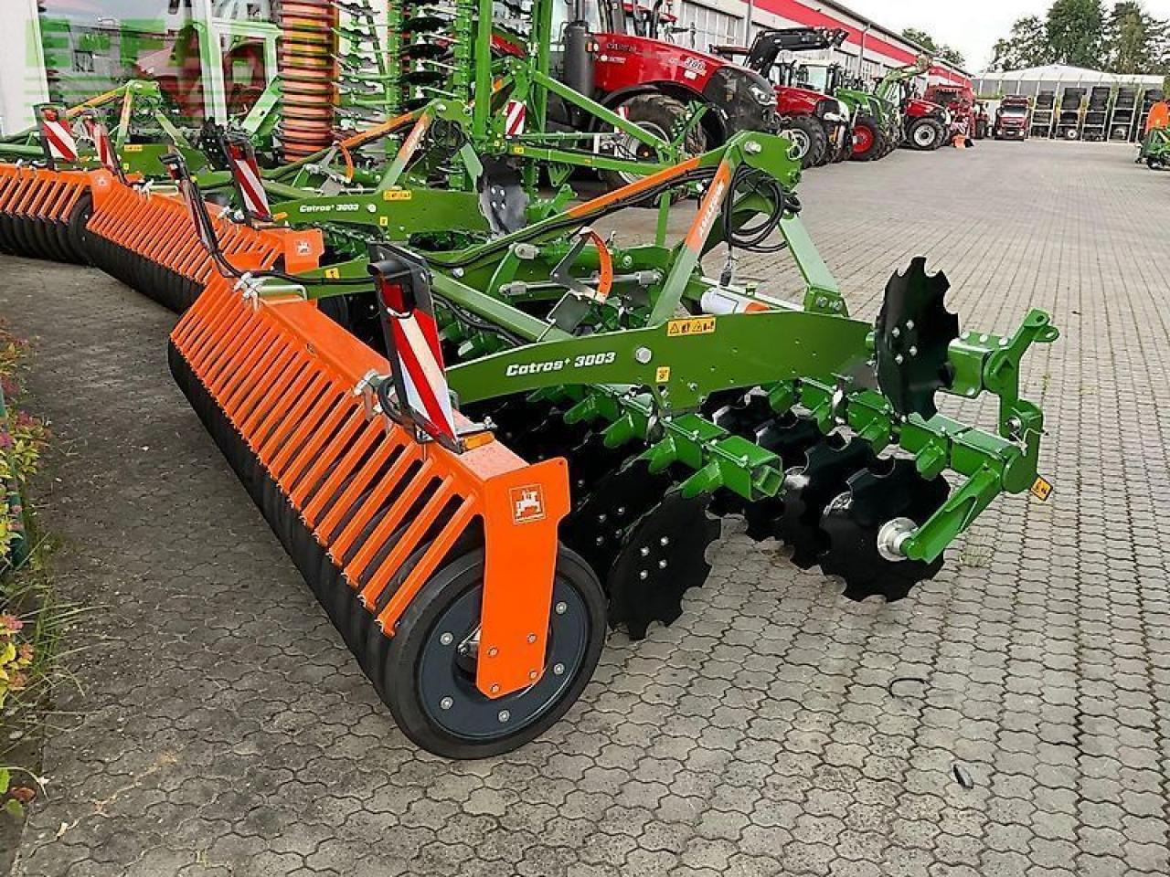 Amazone catros+ 3003 - Cover crop: photos 2 Amazone catros+ 3003 - Cover crop: photos 2