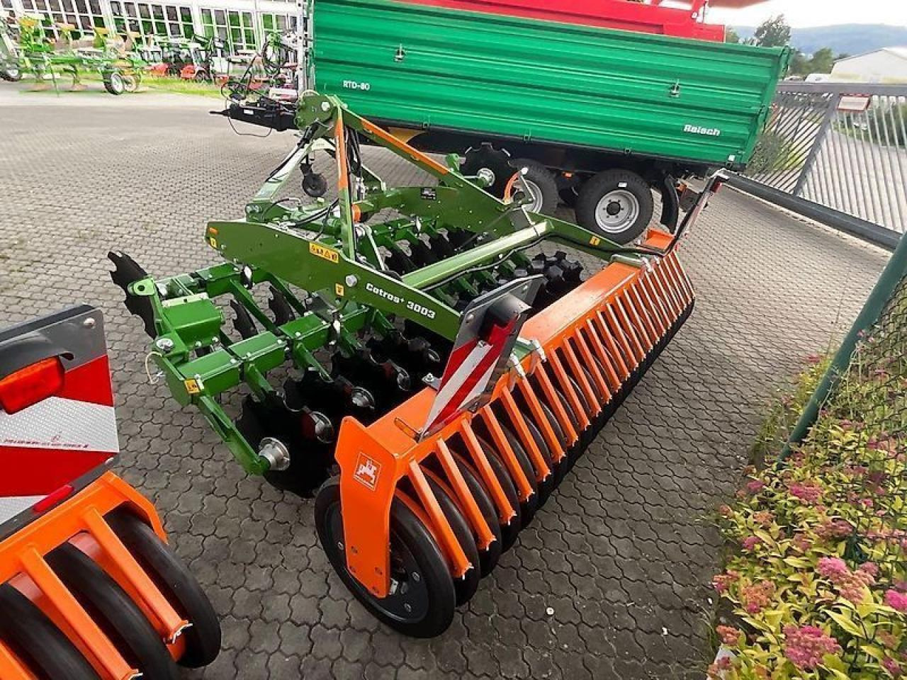 Amazone catros+ 3003 - Cover crop: photos 3 Amazone catros+ 3003 - Cover crop: photos 3