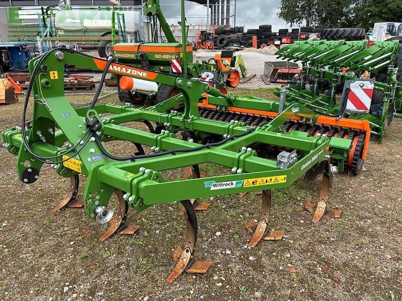 Amazone cenius 3003 kwm - Bineuse: photos 1 Amazone cenius 3003 kwm - Bineuse: photos 1