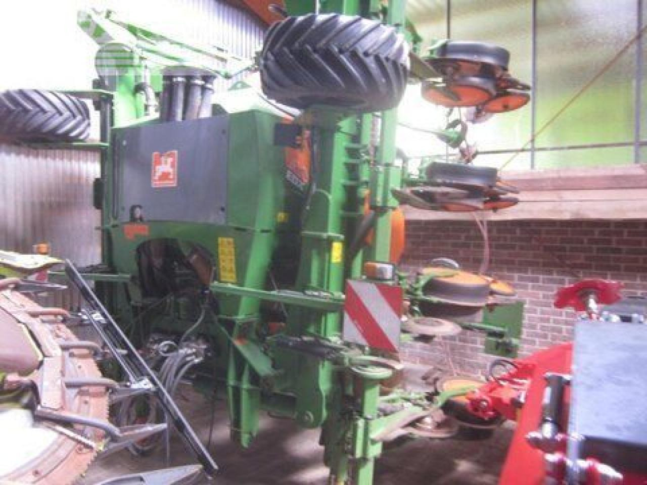 Amazone edx 6000 -2c xpress, 8-reiher - Semoir monograine: photos 2 Amazone edx 6000 -2c xpress, 8-reiher - Semoir monograine: photos 2