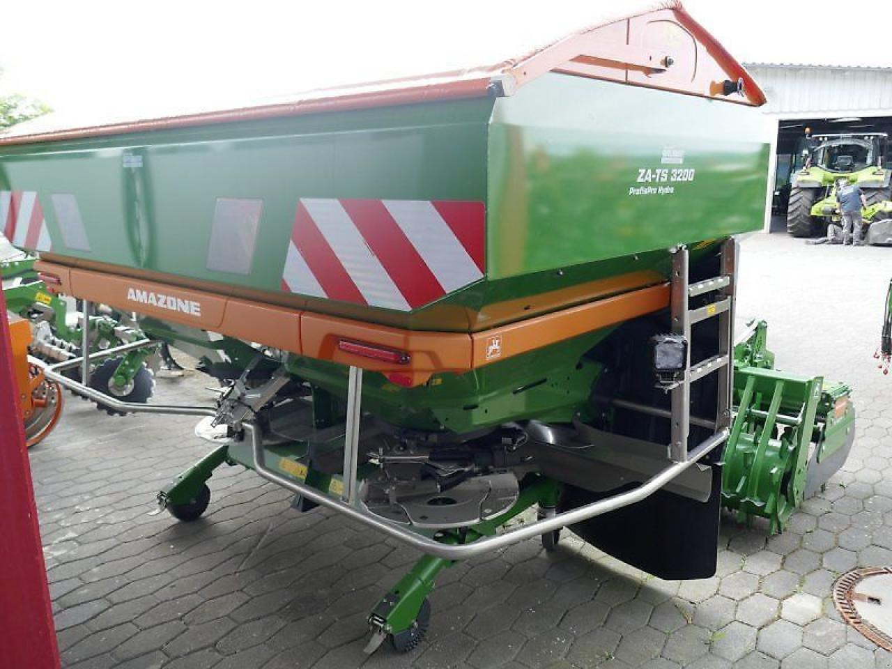 Amazone za-ts profis hydro 3200 - abgelagert top ausstattung! - Distributeur d'engrais: photos 3 Amazone za-ts profis hydro 3200 - abgelagert top ausstattung! - Distributeur d'engrais: photos 3