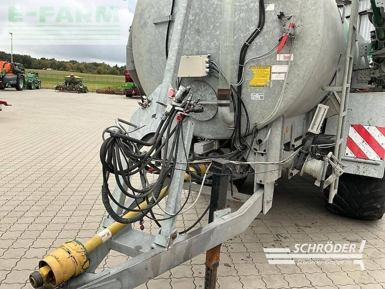 BSA dlp 615 l + bomech farmer 15 - Epandeurs: photos 3 BSA dlp 615 l + bomech farmer 15 - Epandeurs: photos 3