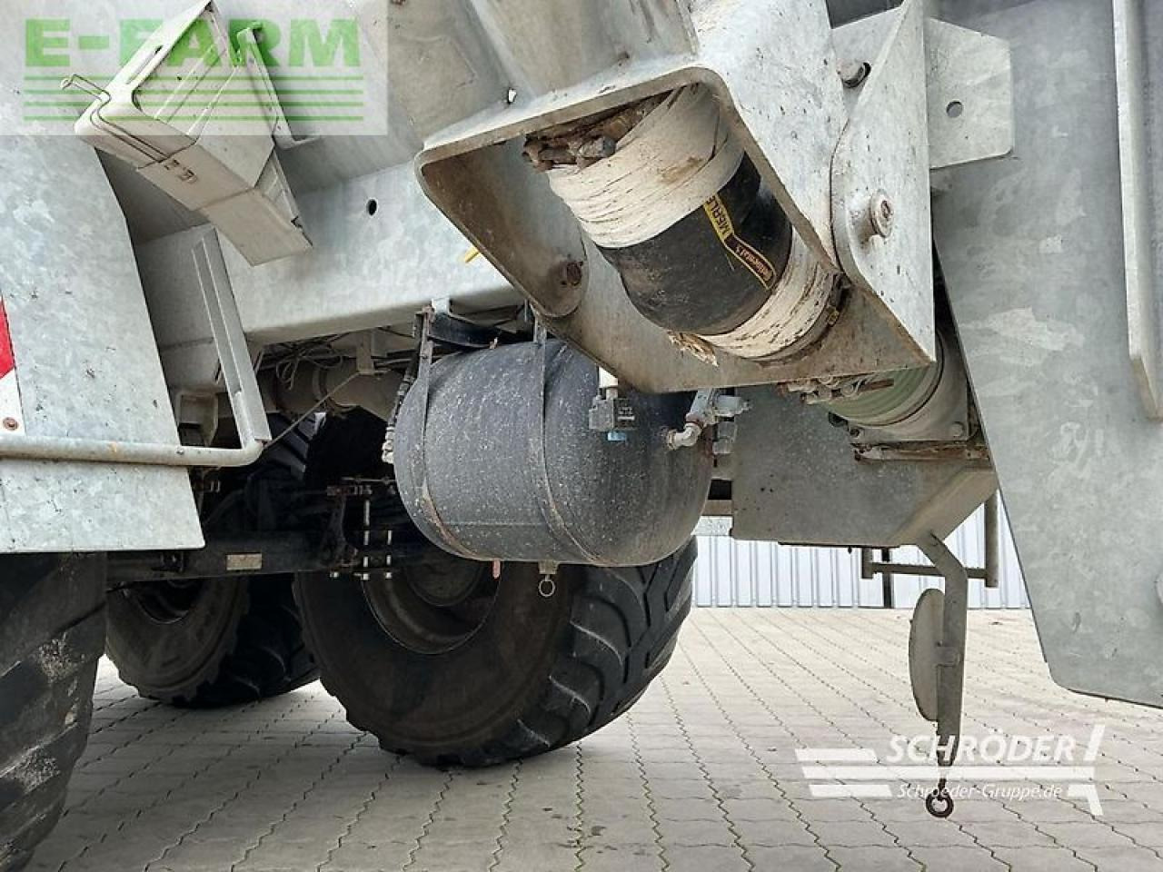 BSA dlp 615 l + bomech farmer 15 - Epandeurs: photos 5 BSA dlp 615 l + bomech farmer 15 - Epandeurs: photos 5