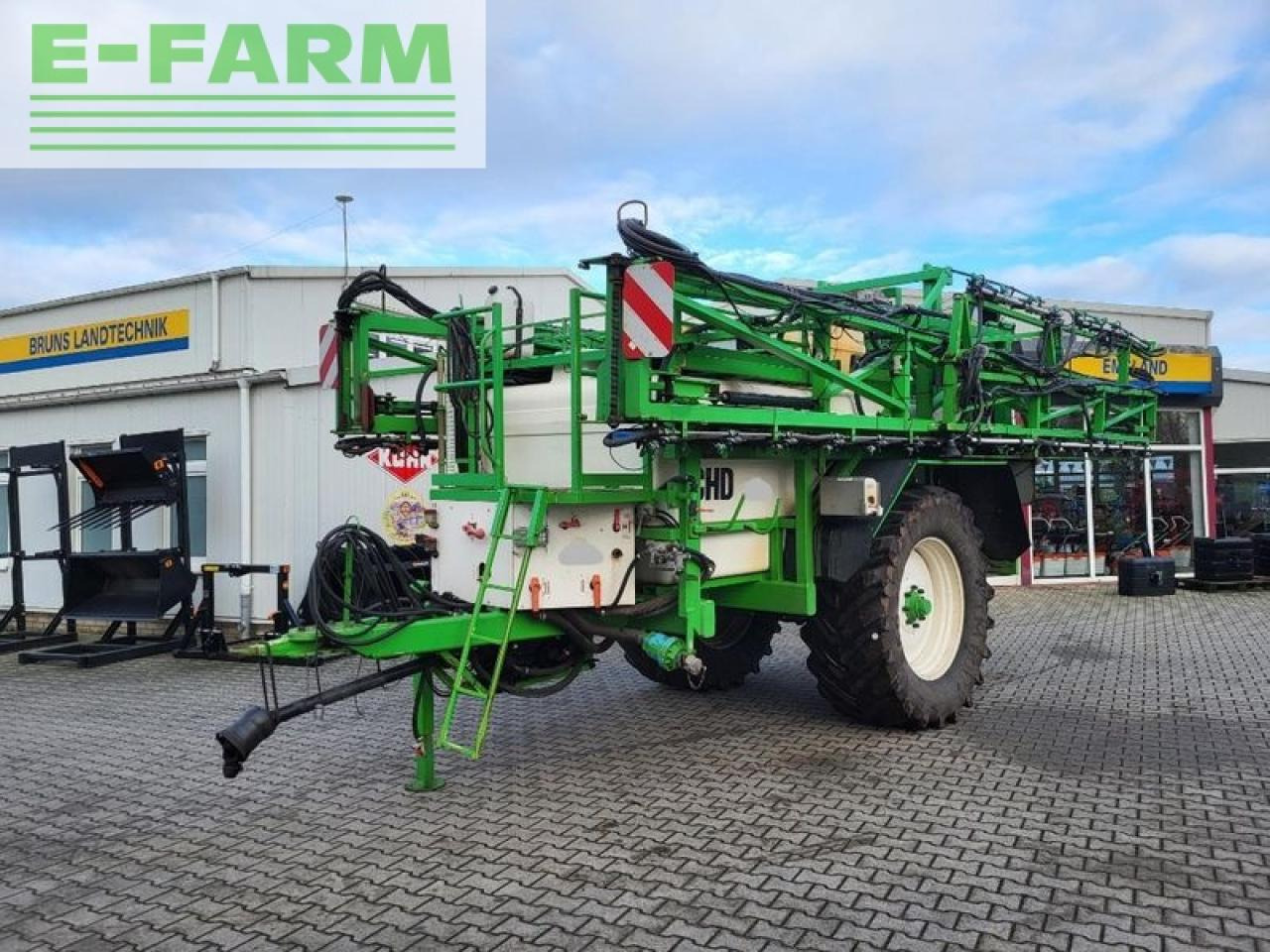 CHD 6045 - Pulvérisateur traîné: photos 1 CHD 6045 - Pulvérisateur traîné: photos 1