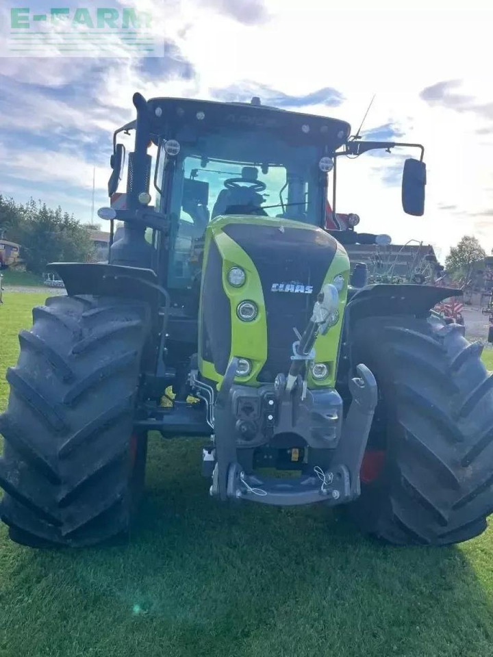 Tracteur agricole CLAAS: photos 15