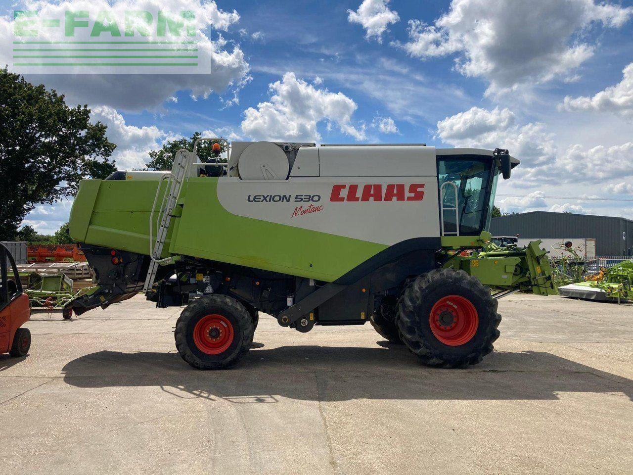 CLAAS LEXION 530 M - Moissonneuse-batteuse: photos 4 CLAAS LEXION 530 M - Moissonneuse-batteuse: photos 4
