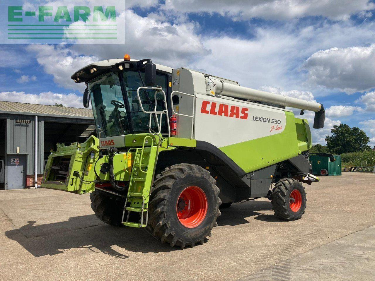 CLAAS LEXION 530 M - Moissonneuse-batteuse: photos 1 CLAAS LEXION 530 M - Moissonneuse-batteuse: photos 1