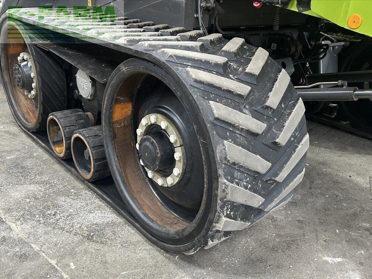 CLAAS LEXION 750 TT - Moissonneuse-batteuse: photos 5 CLAAS LEXION 750 TT - Moissonneuse-batteuse: photos 5